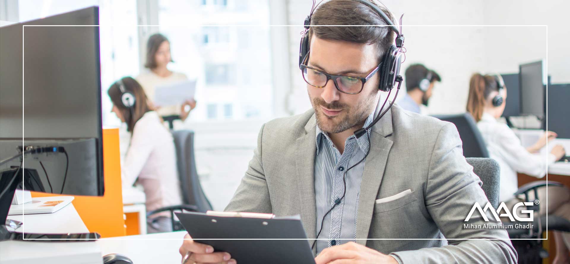 مشاوره تلفنی درباره سفارش پروفیل آلومینیومی MAG